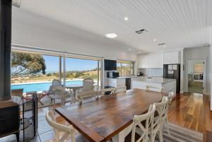 Encounter Blue - Waitpinga - Linen Included