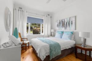 18 Strangways Tce Port Elliot - Linen Included