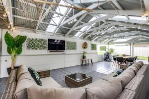 42 Billabong - A Slice of Heaven - Dog Friendly - Golf Course - Linen Included