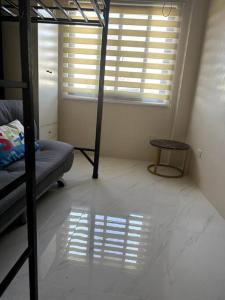 Fully Furnished 2 BR w Netflix