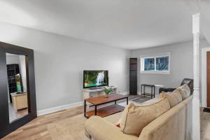 German Village Hidden Gem - 3 BR, Parking l Value