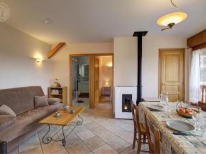 Gîte Les Myrtilles : Confort et Sérénité, Animaux Bienvenus, Jardin Commun - FR-1-496-45