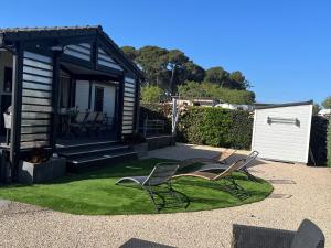Chalets Chalet 3 Chambres avec Piscines, Clim et Proximite Plages a Pomerols - FR-1-783-13 : photos des chambres