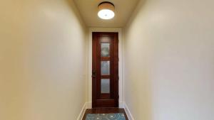 D210 Second Floor 3-bedroom Poolside Lanai