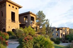 Coral Vista Suite Resort Pools BBQ Fireplace Jacuzzi Tub A9 - Harrisburg