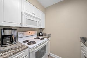 Amazing Gulf Views, King Bed, Family Friendly!