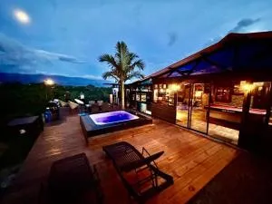 Cabaña entre montañas + Jacuzzi - Pavas