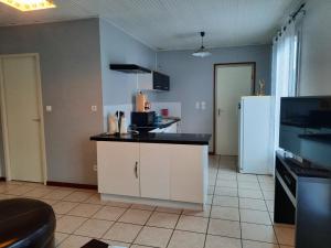 Maison Lumineuse avec Piscine Privée près de la Plage - Longeville-sur-Mer - FR-1-336-151