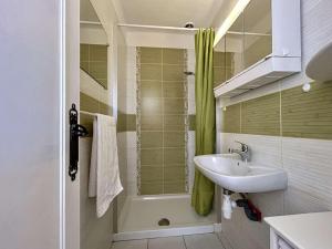 Appartement rénové 4 pièces, 6 pers, balcon, jardin, parking, wifi – Briançon - FR-1-330C-142