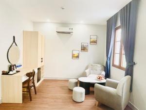 Sunny Hotel Phu Quoc- Sunset Town