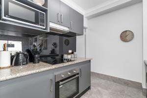 City Living Retreat - Modern 2BR Apartment in East Perth