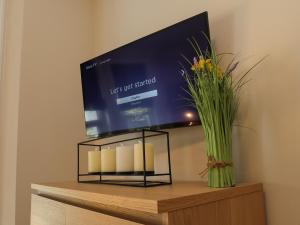 Stylish, Cosy One Bedroom Flat Close to Town, Hospital Long Booking Welcome