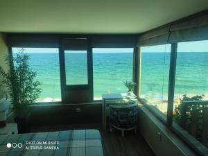 Hemingway rooms in Happy Beach