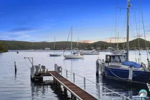 Aircabin - Daleys Point - Waterfront Retreat House - Pretty Beach