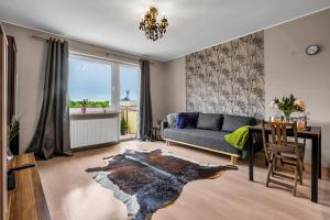 Warsaw Targówek Apartment - 51m2, Parking, Balcony, Train nearby - by Rentujemy