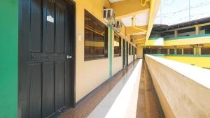 RedDoorz near SM City Muntinlupa