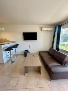 Superbe 2P proche plages - Piscine