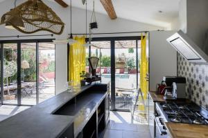 Bastide dou Pastre Family friendly house with amazing view