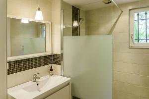 Villas Bastide dou Pastre Family friendly house with amazing view : photos des chambres