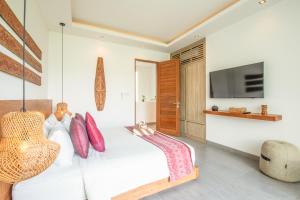 Luxurious 4BR Haven, Steps to Opulent Finns Beach,