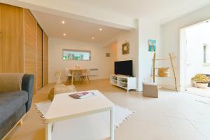 Charmant Appartement - Jardinet Privé - 5 minutes des plages Sanguinaires - Ajaccio