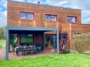 Maison 180m2, jardin clos, 2 terrasses, 5 mn Dinan - Yvignac