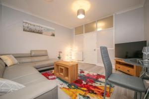 Beautiful Ground Floor Victorian Apartment