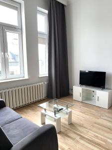 Stylish Apartment In The Centre -by HIK Apartments