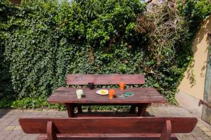 Holiday House BURSZTYN - Nature, Relax & Terrace by Noclegi Renters