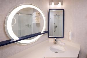 One-Bedroom King Suite with Fireplace room in Holiday Inn Express Pullman an IHG Hotel