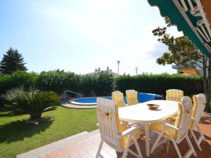 Casa vintage con piscina, WiFi y jardín en zona tranquila de Sant Pere Pescador - ES-89-120