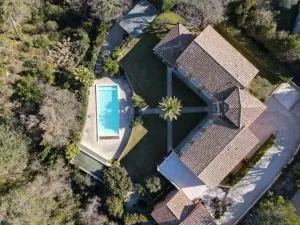 VILLA PALMIER avec PISCINE CHAUFFÉE PRIVÉE proche D'UZES ET ANDUZE - 维克莱弗斯