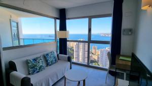 Highrise apartment with private terrace & sea views - 34th floor