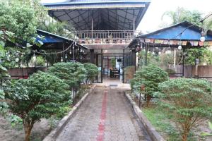 Hotel Flycatcher Chitwan- A jungle Safari Home