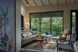 SaffronStays Arabella - Sasawane