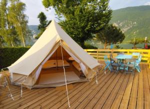 Campings Camping Le Hameau Des Pecheurs : photos des chambres