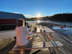 Bastukleven, stuga i Hamnsundets skärgårds idyll