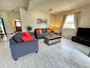 Lailamar Villa, Ocean view, Pool & AC - Ground Floor