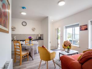 Kings Apartment 1 390