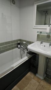 The Samphire Cottage