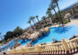 Casa Sunrise - Deluxe house with rooftop, 5 pools and panoramic sea views, Calpe