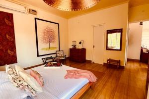 The Luxe Life apartment, The Umri Lansdowne