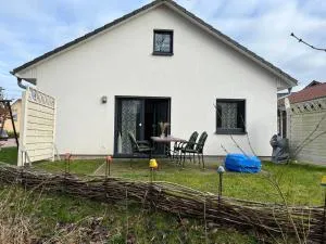 Ferienhaus mit 3 Schlafzimmer in Ostseenähe OVS 112 NEU - Güstow