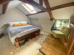 Cartmel Barn: Beckside Stables - High Newton