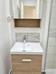 Maison Tita - maison avec parking, jardin et clim