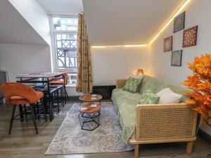 The Cloud Apartment 2