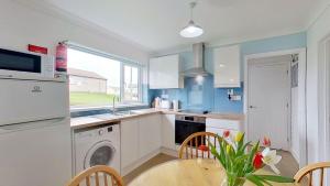 F13 Trefusis, Riviere Towans