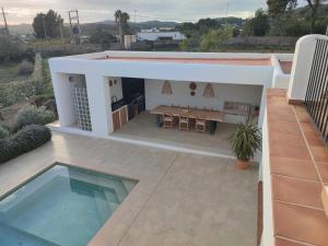 Casa Serena con piscina y jardín