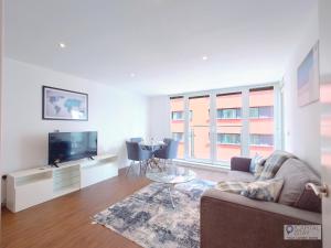 Deluxe One Bed Apartment by London ExCeL & O2