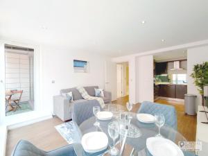 Deluxe One Bed Apartment by London ExCeL & O2